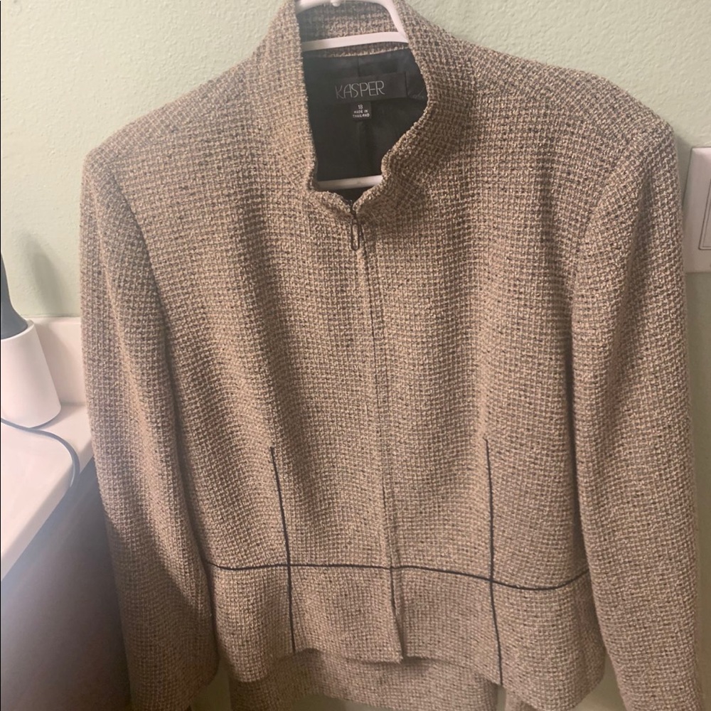 Women’s suit